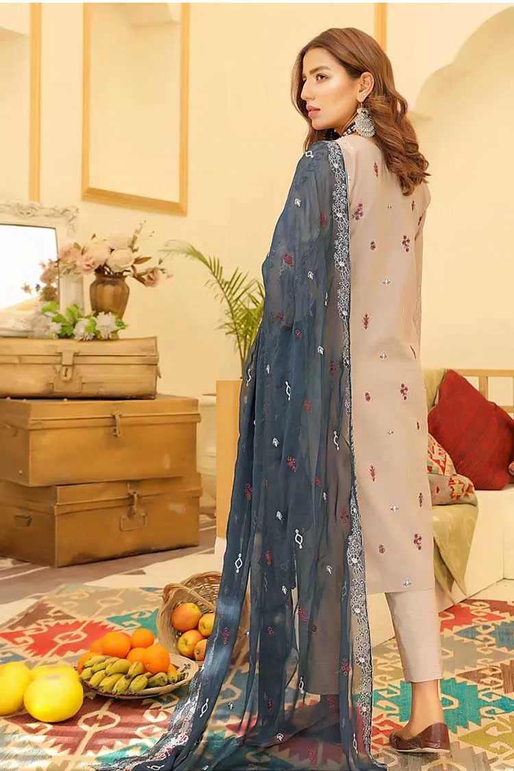 04 Noor Nammos Luxury Lawn Collection