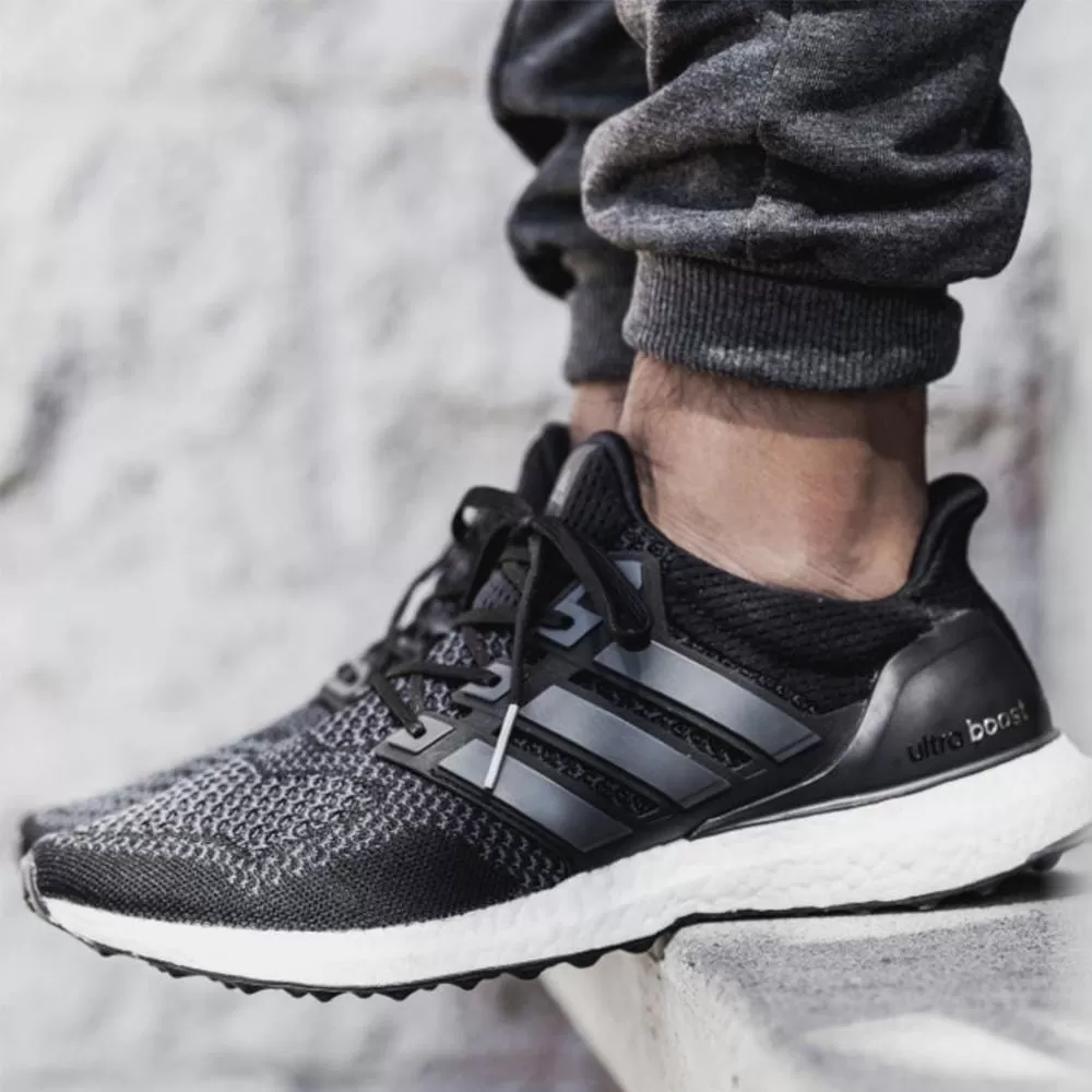 Adidas Ultra Boost 'Core Black & White'