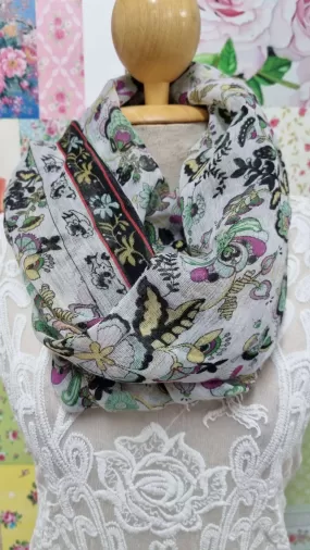 Black & White Floral Scarf SE056