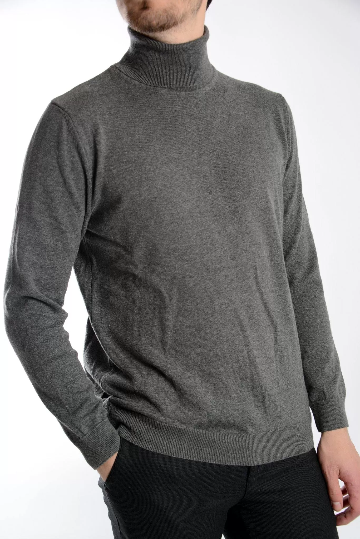 Cambridge Relaxed Fit Turtleneck Euro Sweater