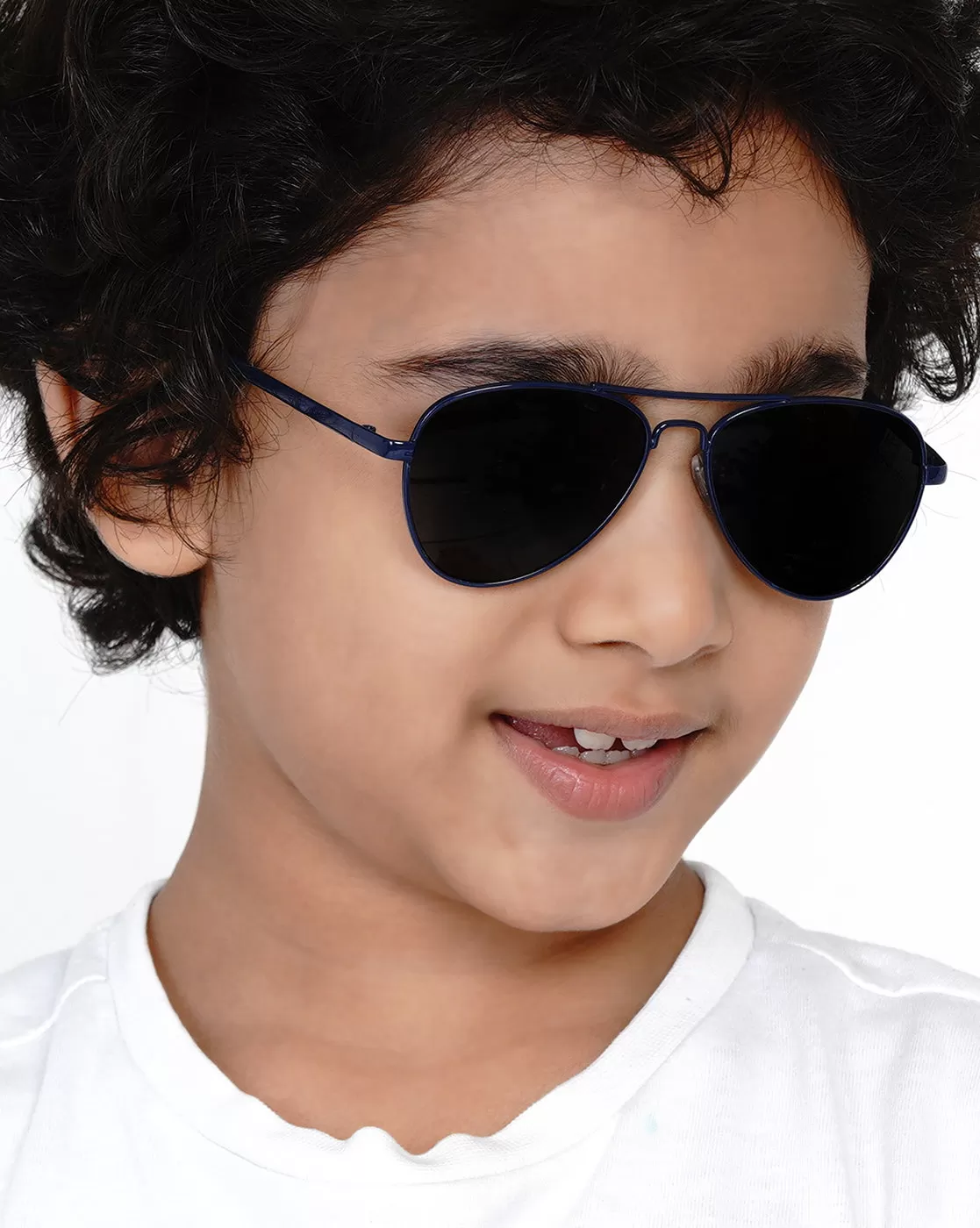 Carlton London Black Lens & Blue Aviator Sunglasses With Uv Protected Lens  For Boy