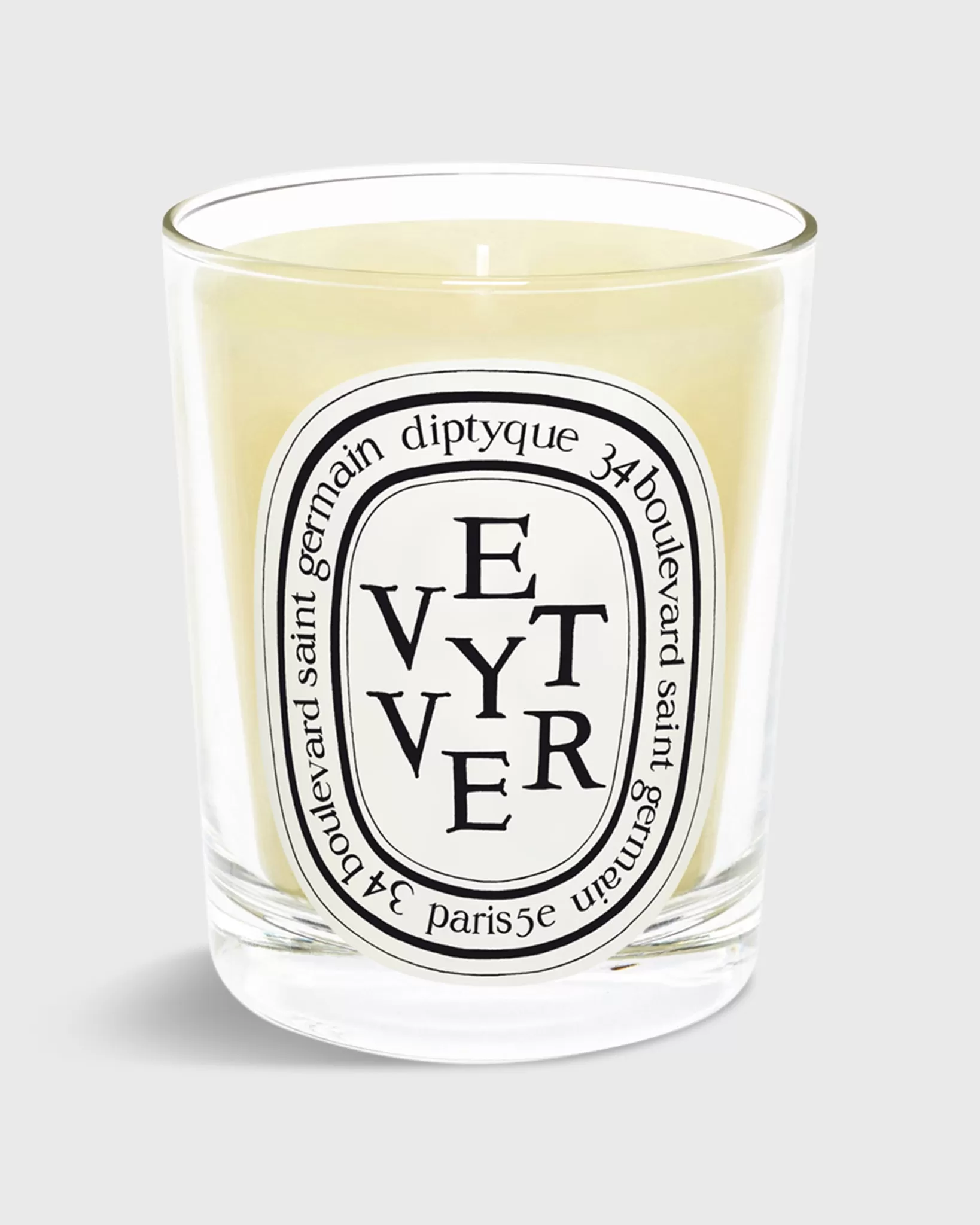 Classic Scented Candle in Vetyver