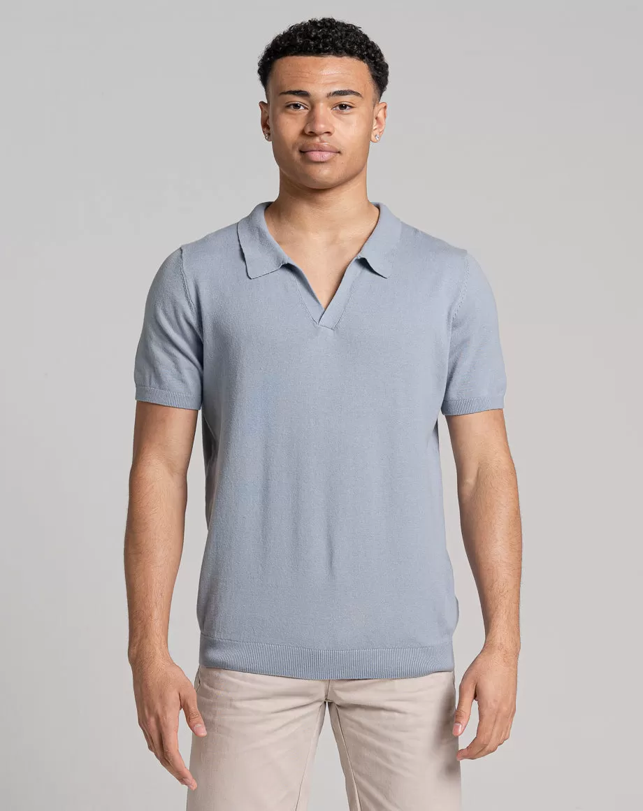 ESSENTIAL SHORT SLEEVE OPEN COLLAR POLO | LIGHT BLUE