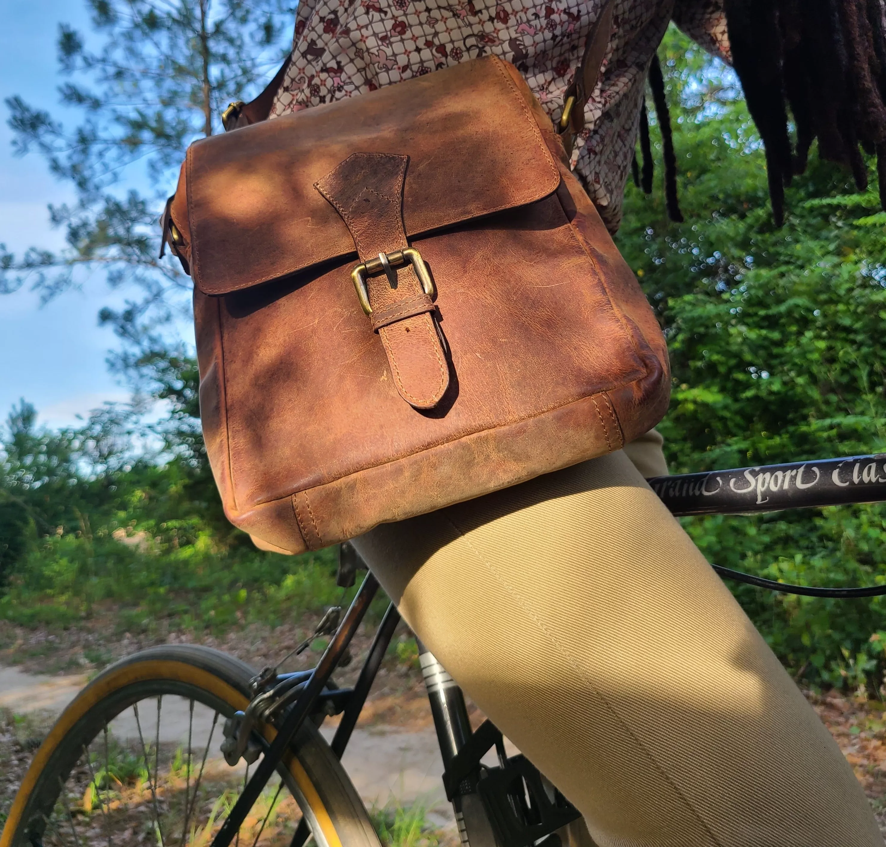 Full-grain Buffalo Leather Sling Messenger Bag - Marbled Brown