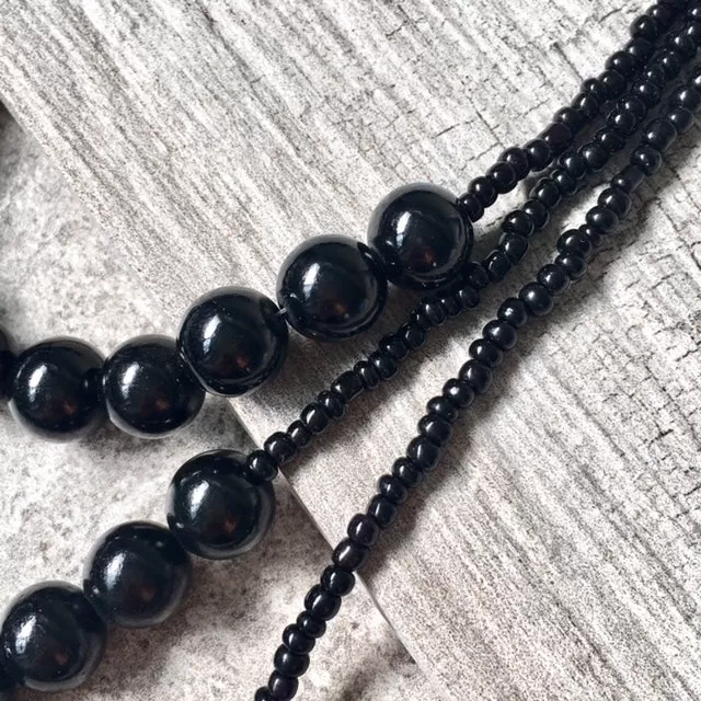 LONG BEADED PEARL CORSAGE MULTI-LAYER NECKLACE - BLACK