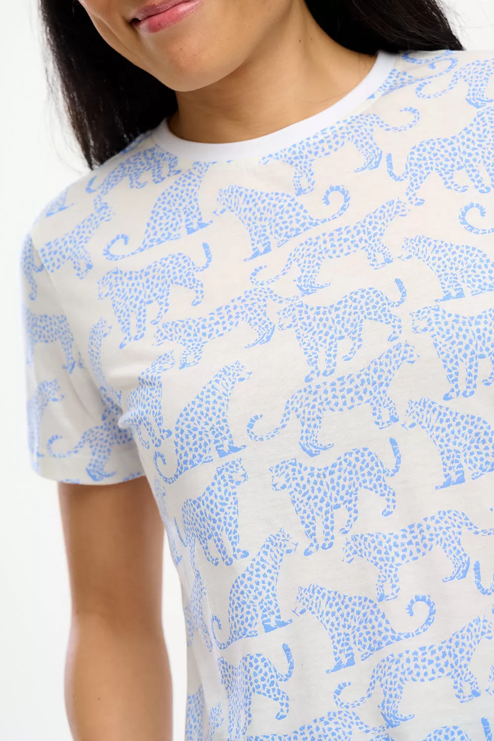 Maggie T-Shirt - Off-White/Blue, Leopard Spots